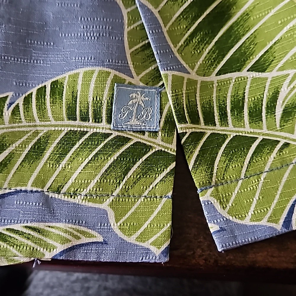 Tommy Bahama Hawaiian Aloha Men's Button-Up Shirt Size Large - Picture 6 of 15